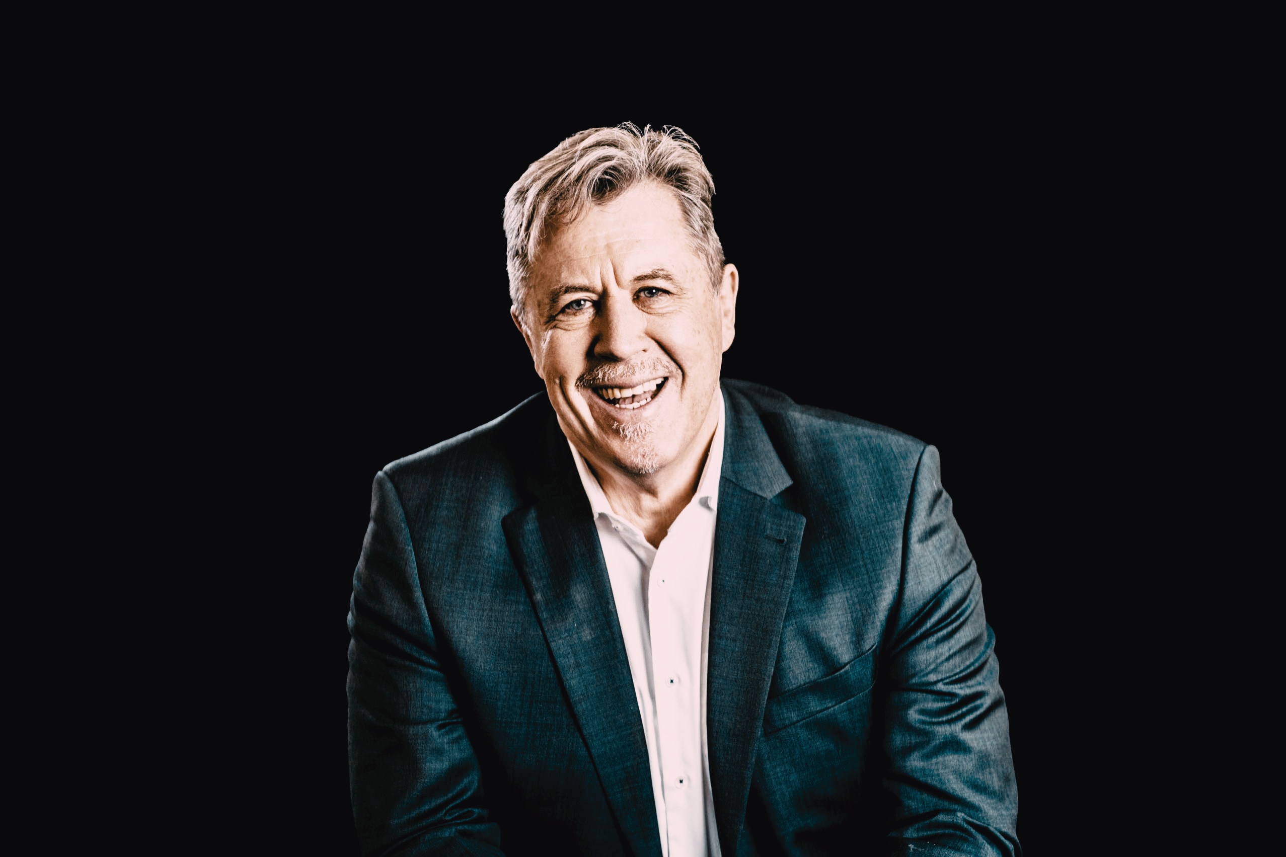 Thomas Scheffel, Experte für sichere Geldanlagen in Liechtenstein, berät Kunden zu Investitionsmöglichkeiten